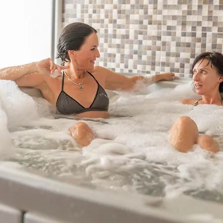 Design Skopeli Готель Одеса