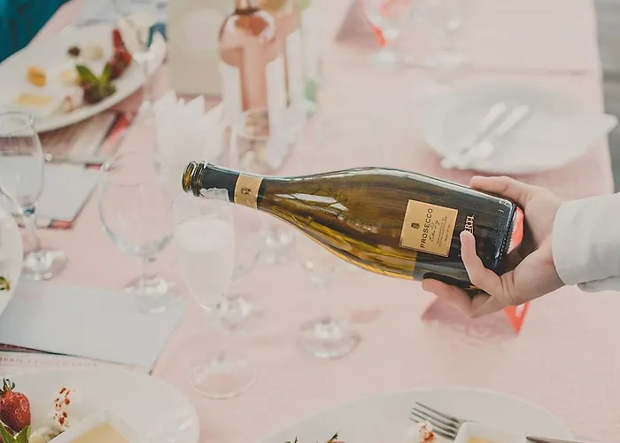 Design Skopeli Hotell 3*