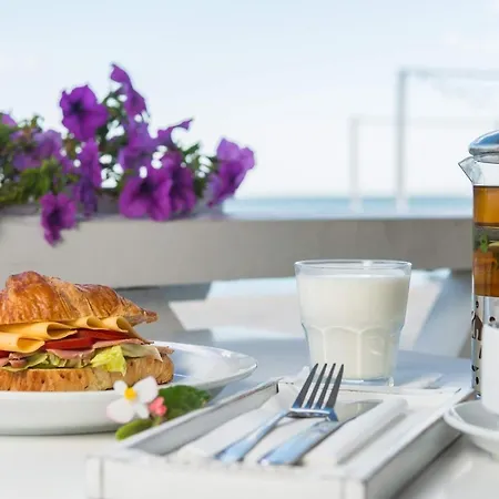 Design Skopeli Hotel